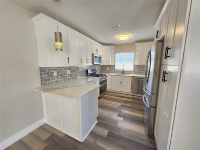 1818 Shore Acres Blvd NE, Saint Petersburg, FL 33703 - photo 7