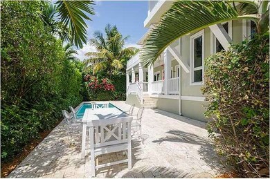 650 N Mashta Dr, Key Biscayne, FL 33149 - photo 2