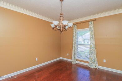 614 Cliffview Dr 4