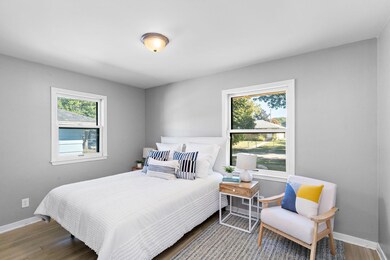 5037 Thomas Ave N, Minneapolis, MN 55430 - photo 7