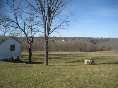 825 Oregon Rd, Versailles, KY 40383 - photo 6