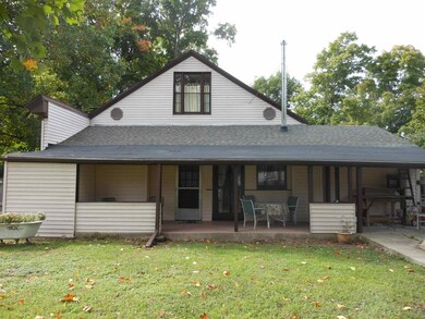 610 4th St, Covington, IN 47932 - photo 6