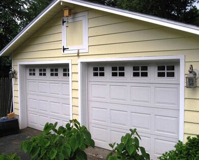 32 S Manning Blvd, Albany, NY 12203 - photo 2