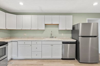 1104 River St, Jacksonville, NC 28540 - photo 7