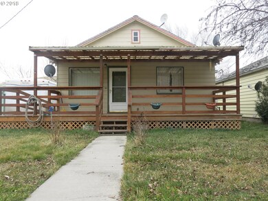 320 W Union Ave, Heppner, OR 97836 - photo 2