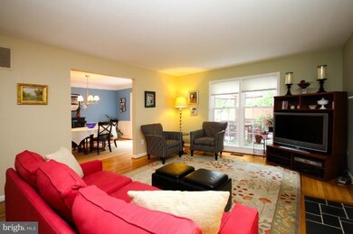 2083 Hopewood Dr, Falls Church, VA 22043 - photo 2