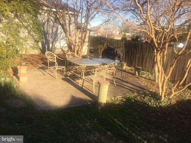 1749 N Edison St, Arlington, VA 22207 - photo 5