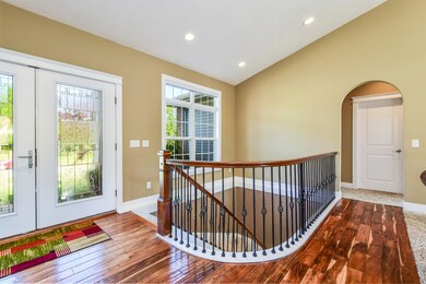 007-Foyer-4409473-large