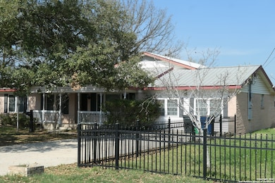 1243 Rivercrest Dr, New Braunfels, TX 78130 - photo 2