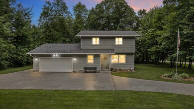 2311 Maplewood Dr, Plover, WI 54467 - photo 2