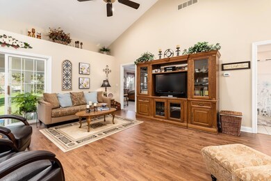 006_M- 3005 Eagle Crest Dr005