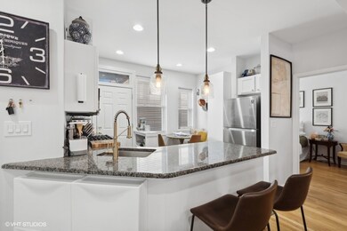 3019 W Cullom Ave unit 1, Chicago, IL 60618 - photo 4