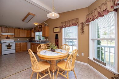 290 Calef Hwy unit D3, Epping, NH 03042 - photo 3