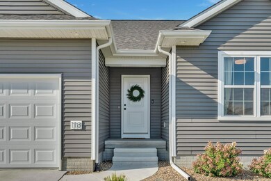 118 Goldcrest Ct, Waterloo, IA 50701 - photo 2