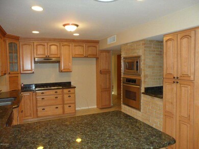 Kitchen (2)
