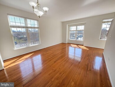 42850 Smallwood Terrace, Chantilly, VA 20152 - photo 3