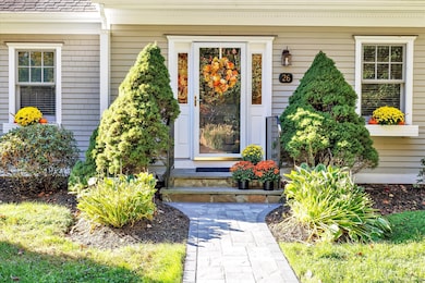 26 Bunker Hill Cir, Shelton, CT 06484 - photo 3