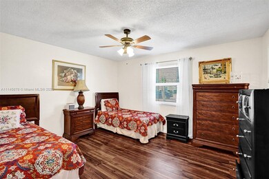 6746 Massachusetts Dr, Lake Worth, FL 33462 - photo 5