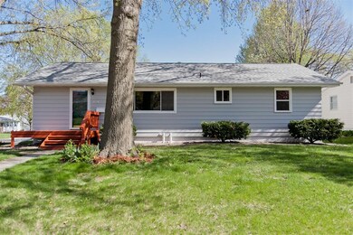 3224 Sue Ln NW, Cedar Rapids, IA 52405 - photo 2