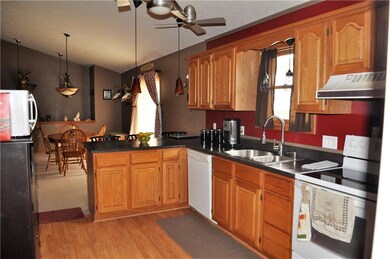 3625 Richland Dr, Columbus, IN 47203 - photo 7