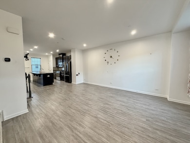 45 Nicholas Dr W, Des Plaines, IL 60016 - photo 2