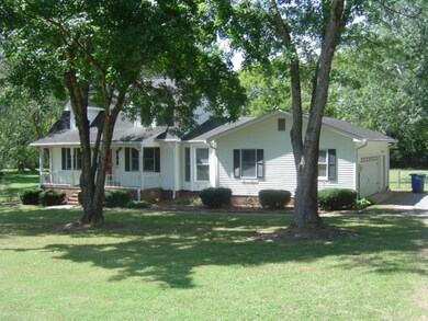 201 Northwood Ave, Shelbyville, TN 37160 - photo 4