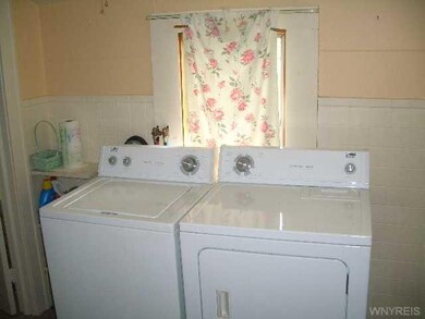 Laundry FIRST FLOOR LAUNDRY