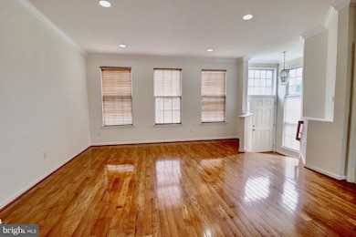 2604 Logan Wood Dr, Herndon, VA 20171 - photo 3