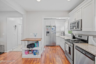 27-web-or-mls-426-stanford-ave