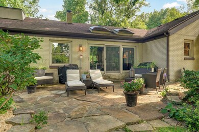 1307 E Catalpa St-51