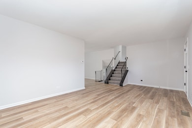 2S261 Sanchez Dr unit 4, Warrenville, IL 60555 - photo 5