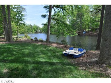 Waterfront/Dock/Pier - Lake Front