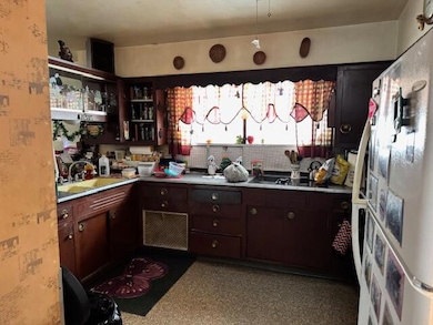 4161 S Church Dr, New Berlin, WI 53151 - photo 2