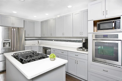 5 Kensington St, Lido Beach, NY 11561 - photo 2