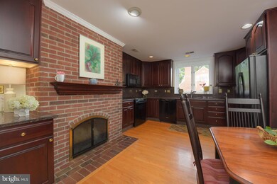 1214 W Abingdon Dr, Alexandria, VA 22314 - photo 7