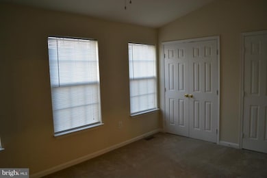 13191 Dashco Way, Herndon, VA 20171 - photo 4