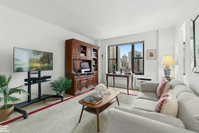 Riverview South unit 15J, New York, NY 10028 - photo 5