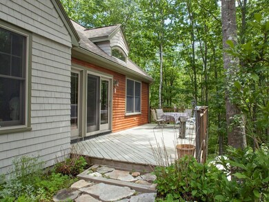 A wonderful deck with elevated view
