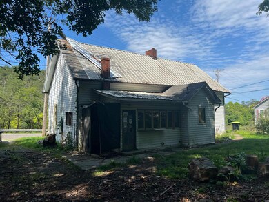 8 Bertha St, Pulaski, VA 24301 - photo 2