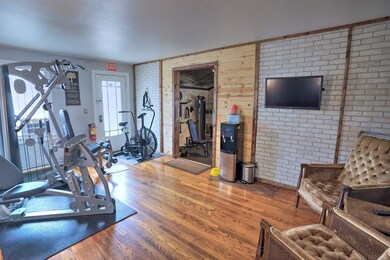 115 W Pendle St, South Bend, IN 46637 - photo 4