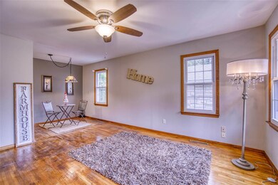 801 Sharon Rd, Newburgh, IN 47630 - photo 3