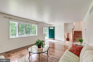 7113 Carmae Rd, Sykesville, MD 21784 - photo 2