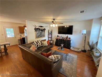 1417 Grand Oak Dr, Greenwood, AR 72936 - photo 2