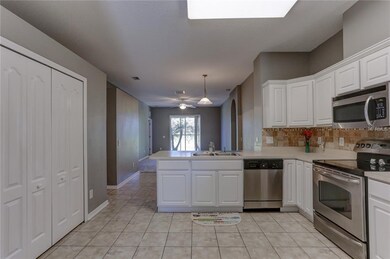 9817 Simeon Dr, Land O Lakes, FL 34638 - photo 6