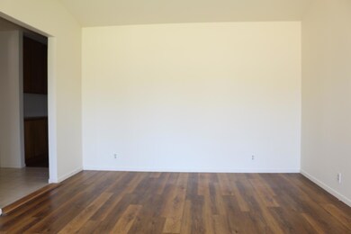 Living room, Nice laminate floorsc