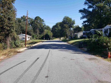 1330 Lakeview Dr, Macon, GA 31206 - photo 2