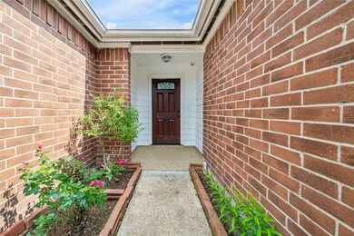 8411 Summertree Dr, Houston, TX 77040 - photo 2