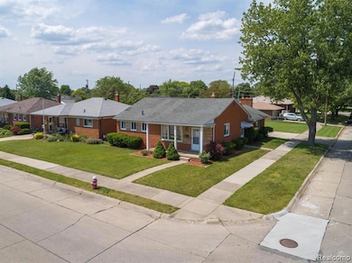 11245 Mae Ave, Warren, MI 48089 - photo 2