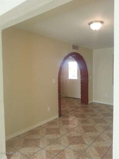 2015 N 38th Lane, Phoenix, Dine Rm