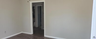 402 Curtis St, Warner Robins, GA 31093 - photo 2